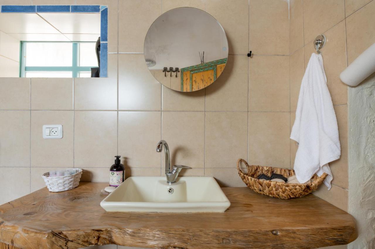 הבית בסמטת תל אביב Villa Rosh Pinna Esterno foto