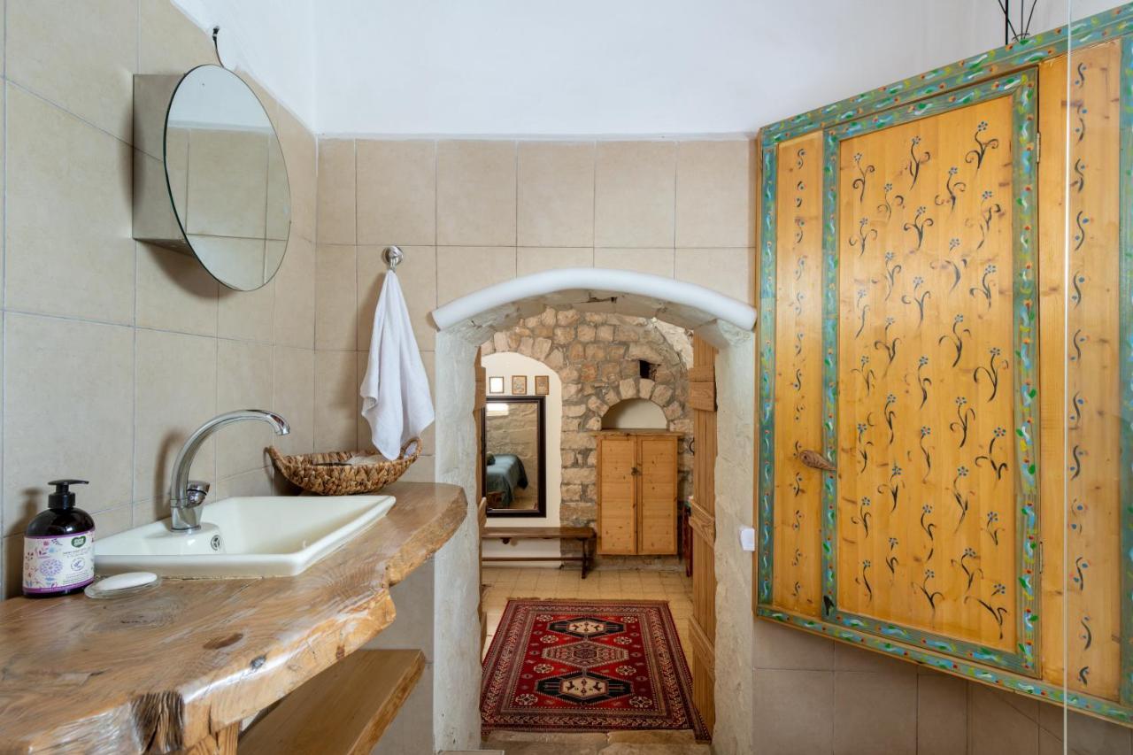 הבית בסמטת תל אביב Villa Rosh Pinna Esterno foto
