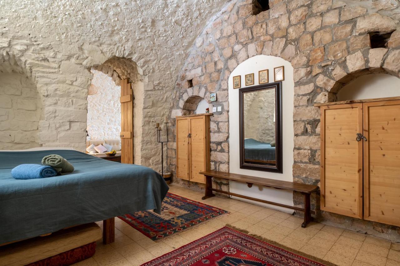הבית בסמטת תל אביב Villa Rosh Pinna Esterno foto