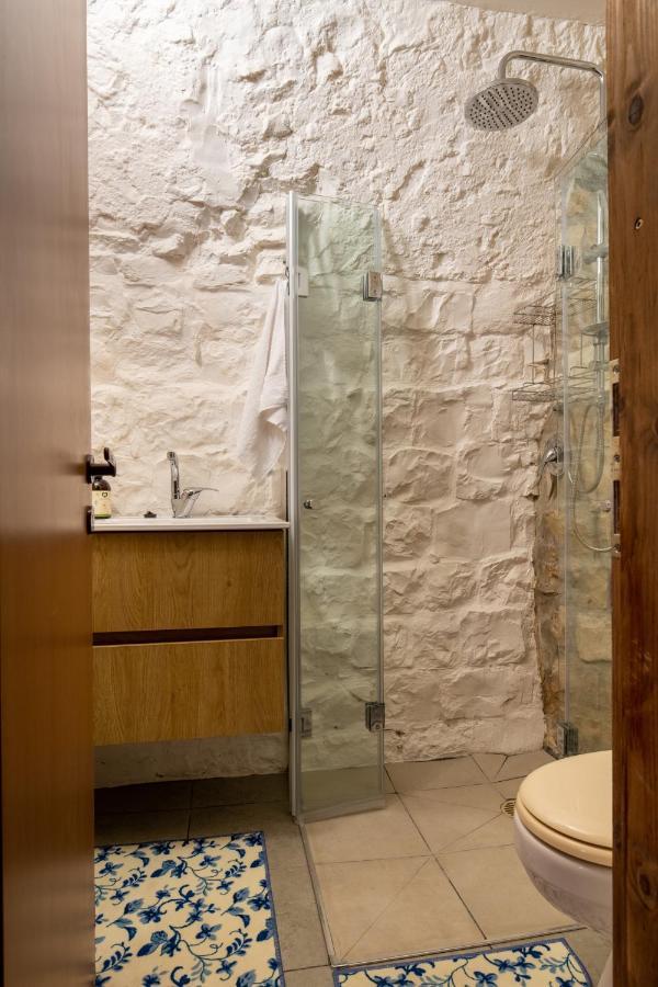 הבית בסמטת תל אביב Villa Rosh Pinna Esterno foto